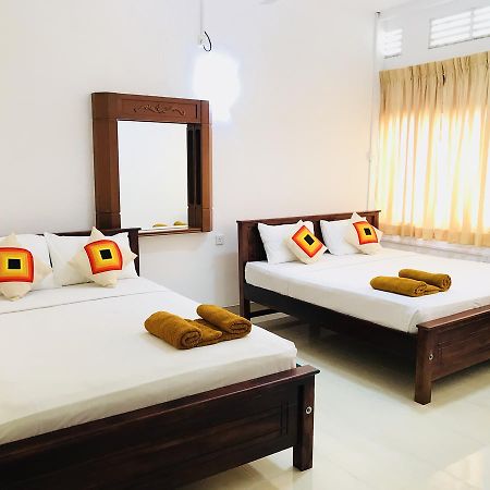 Lake City Resort Anuradhapura Zewnętrze zdjęcie