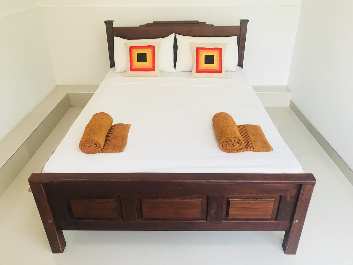 Lake City Resort Anuradhapura Zewnętrze zdjęcie