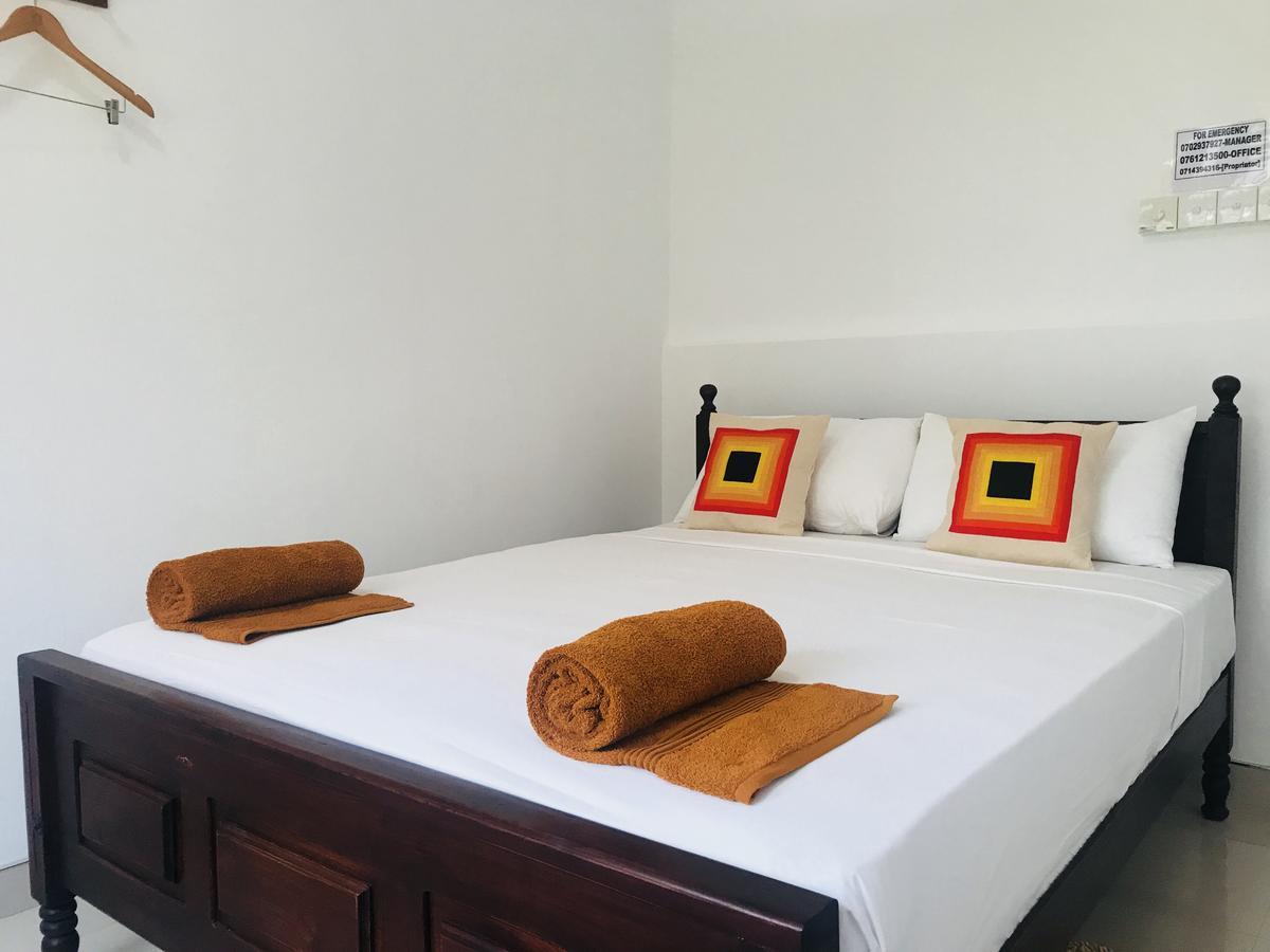 Lake City Resort Anuradhapura Zewnętrze zdjęcie