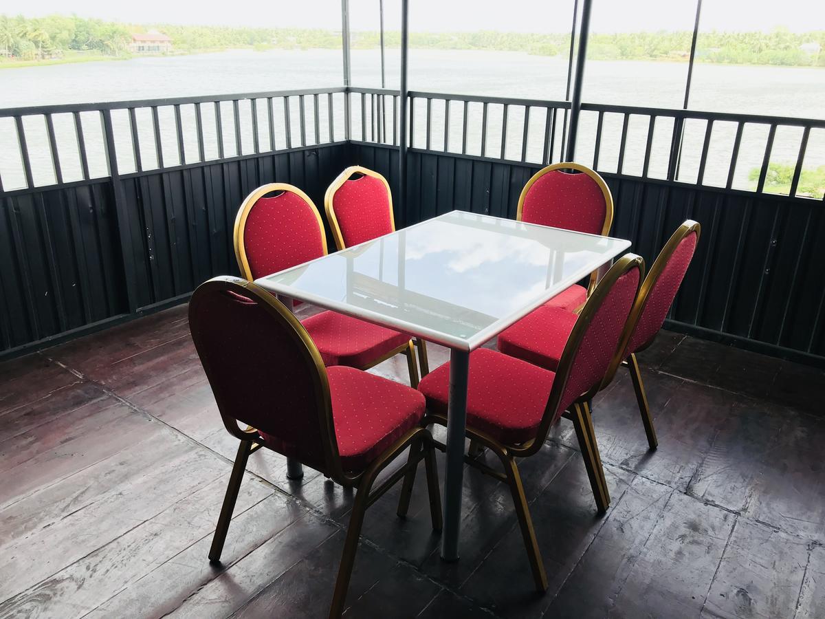 Lake City Resort Anuradhapura Zewnętrze zdjęcie
