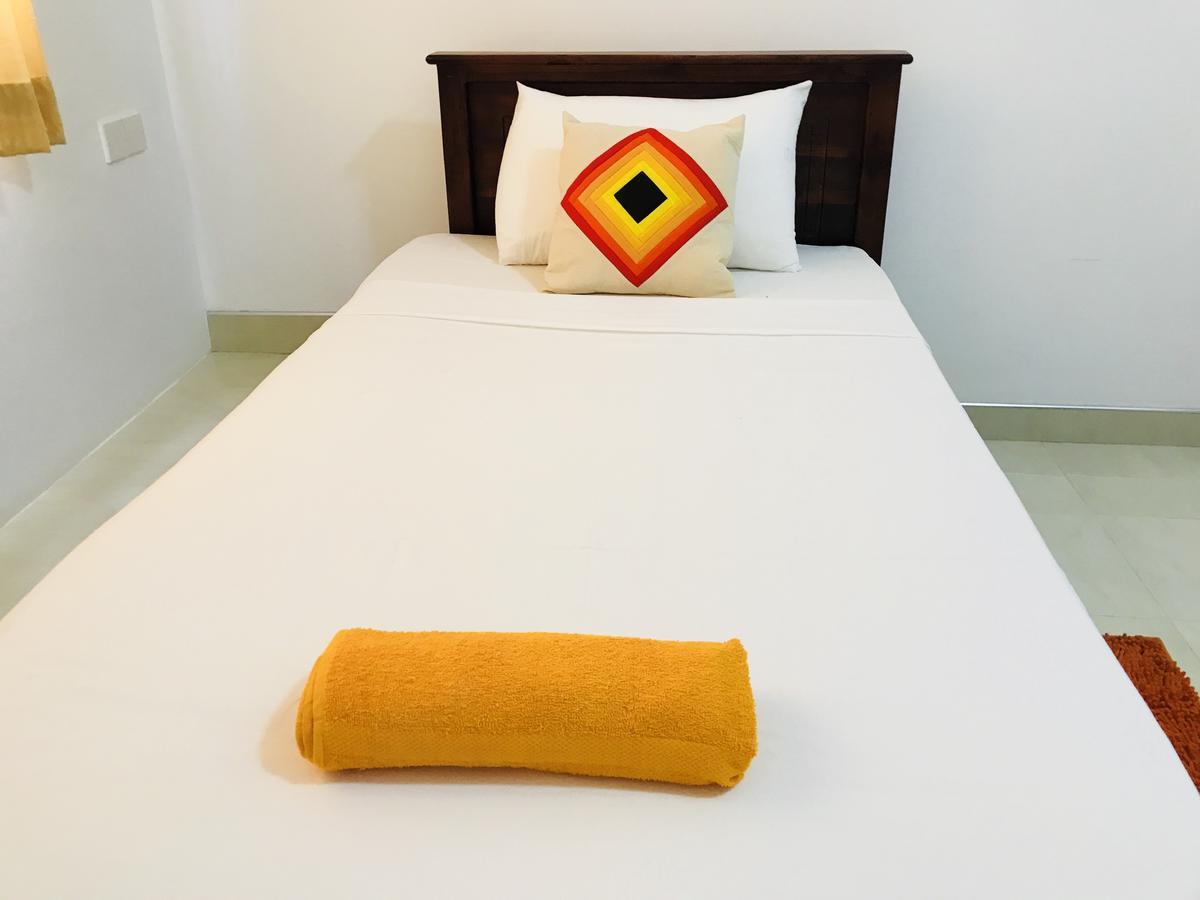 Lake City Resort Anuradhapura Zewnętrze zdjęcie